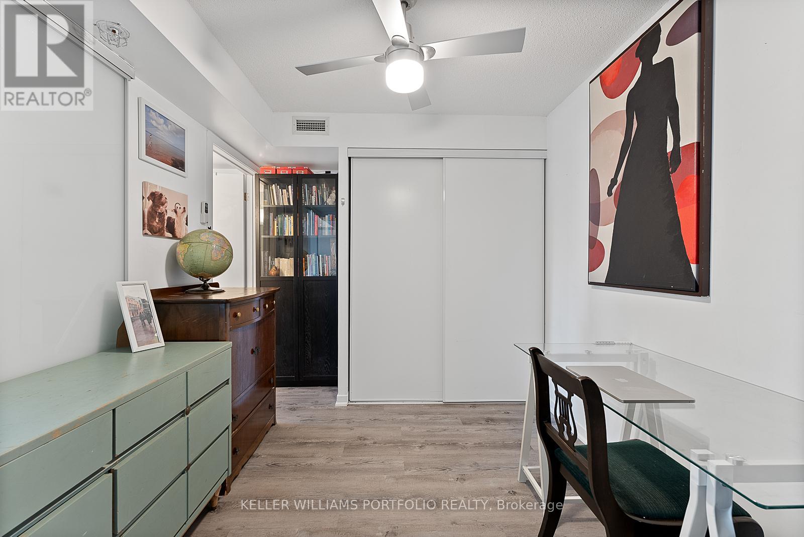 Photo 25 of 815 20 Joe Shuster Way, Toronto ON