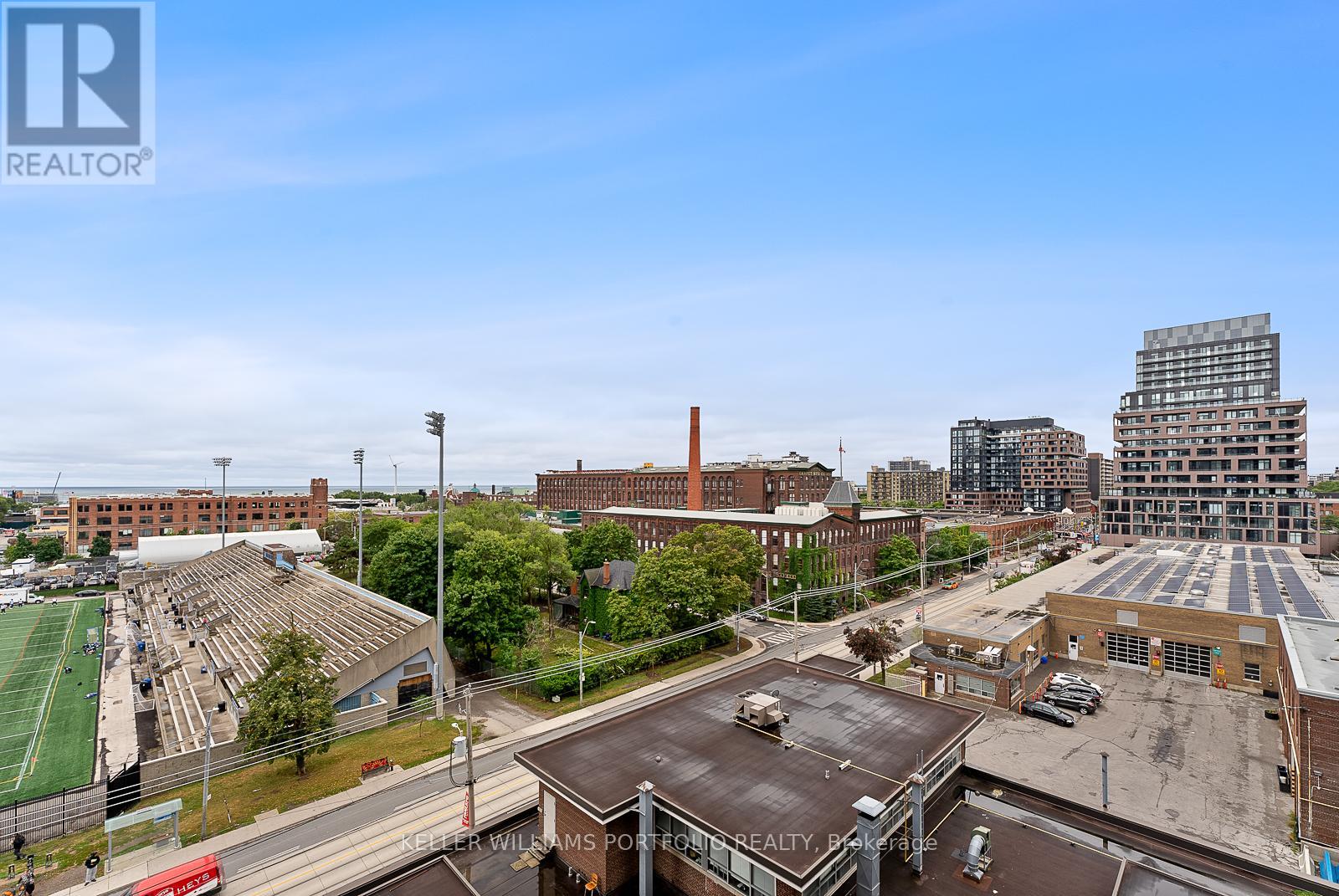 Photo 33 of 815 20 Joe Shuster Way, Toronto ON