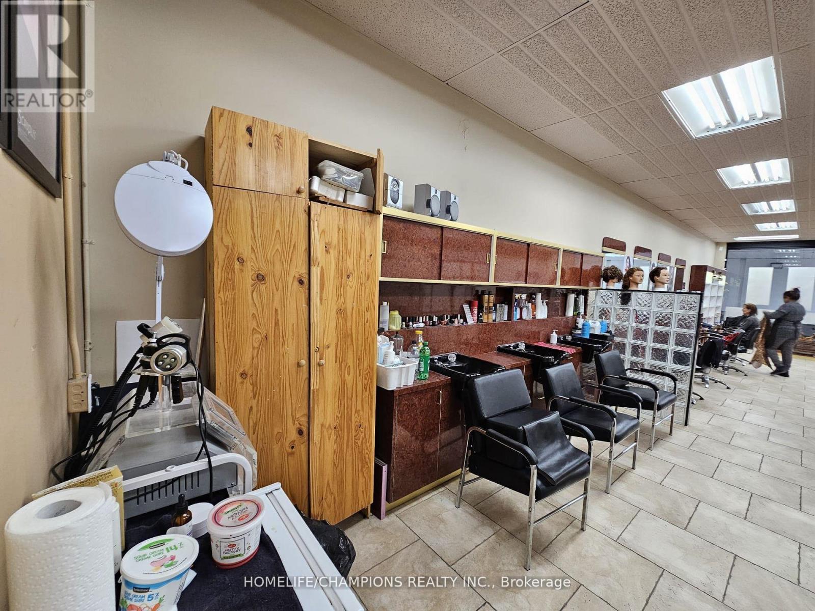 Photo 12 of 3 2425 Truscott Drive, Mississauga ON