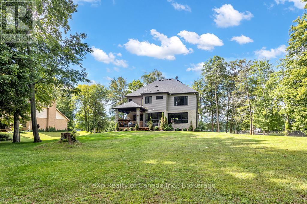 Photo 5 of 104 Norfolk County 13 Road, Norfolk ON