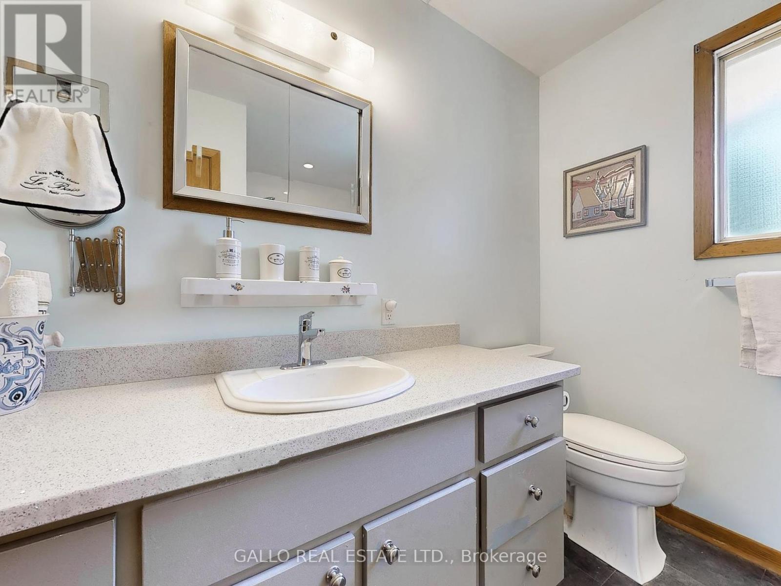 Photo 19 of 179 Church Street, Whitchurchstouffville ON