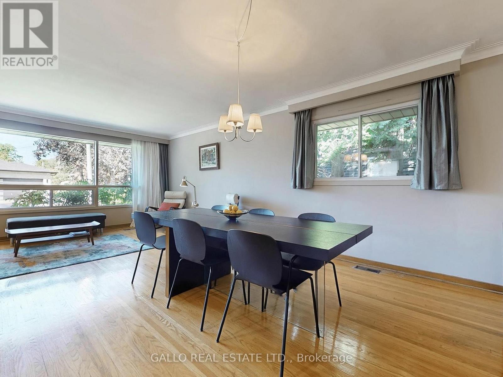 Photo 11 of 179 Church Street, Whitchurchstouffville ON