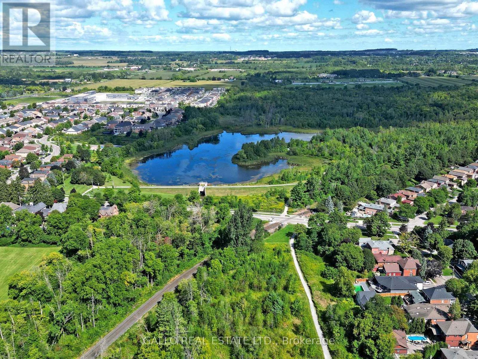 Photo 42 of 179 Church Street, Whitchurchstouffville ON