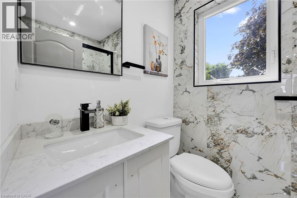 Photo 23 of 258 Brucedale Avenue E, Hamilton ON