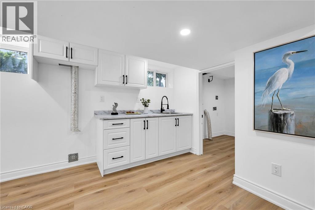 Photo 30 of 258 Brucedale Avenue E, Hamilton ON