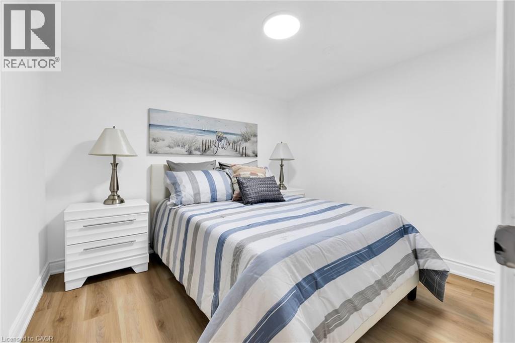 Photo 34 of 258 Brucedale Avenue E, Hamilton ON