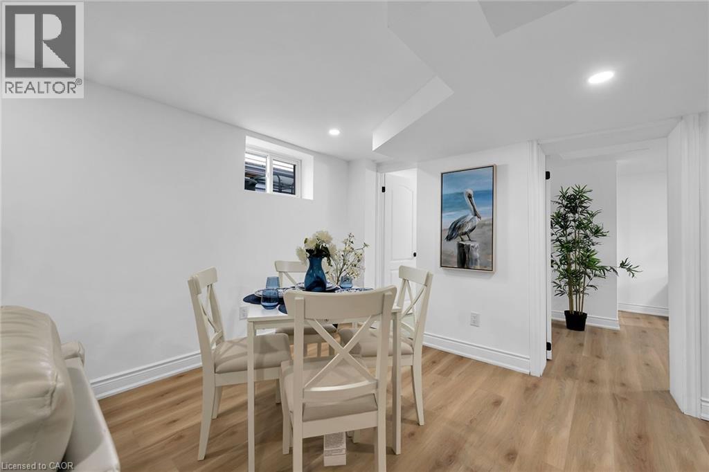 Photo 36 of 258 Brucedale Avenue E, Hamilton ON