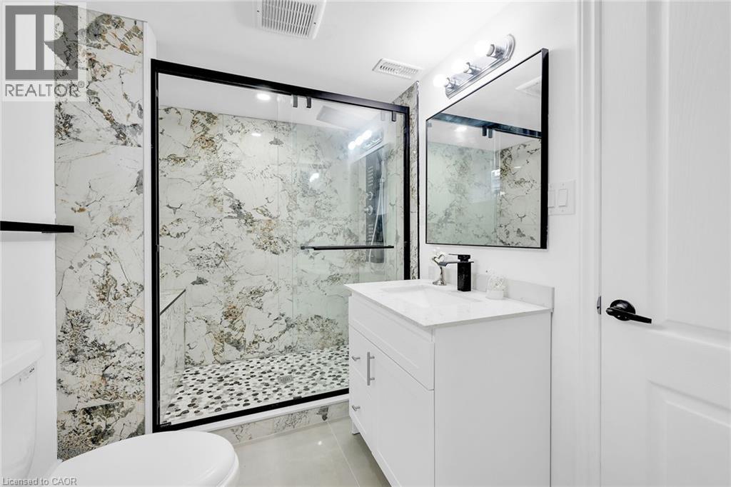Photo 37 of 258 Brucedale Avenue E, Hamilton ON