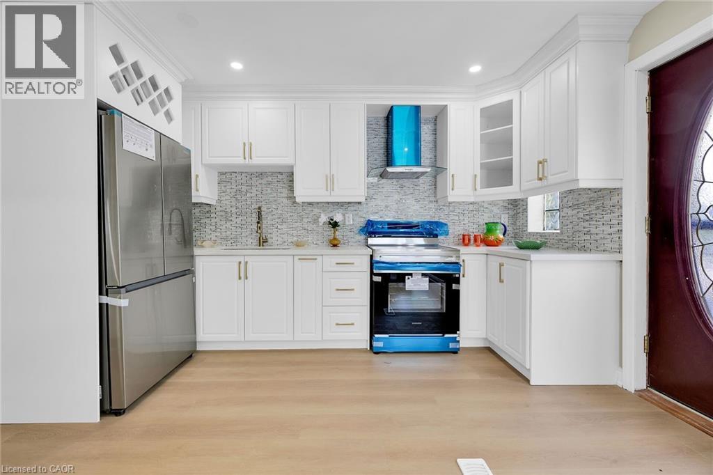 Photo 5 of 258 Brucedale Avenue E, Hamilton ON