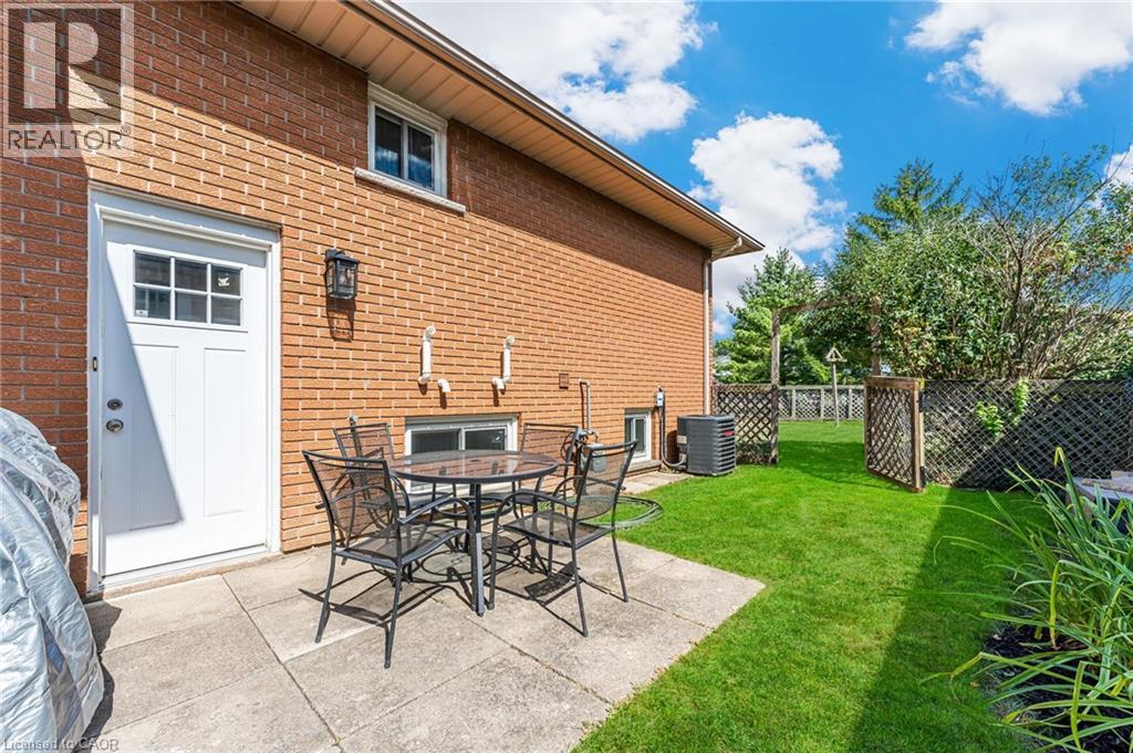 Photo 41 of 21 South Grimsby Road 5, Smithville ON