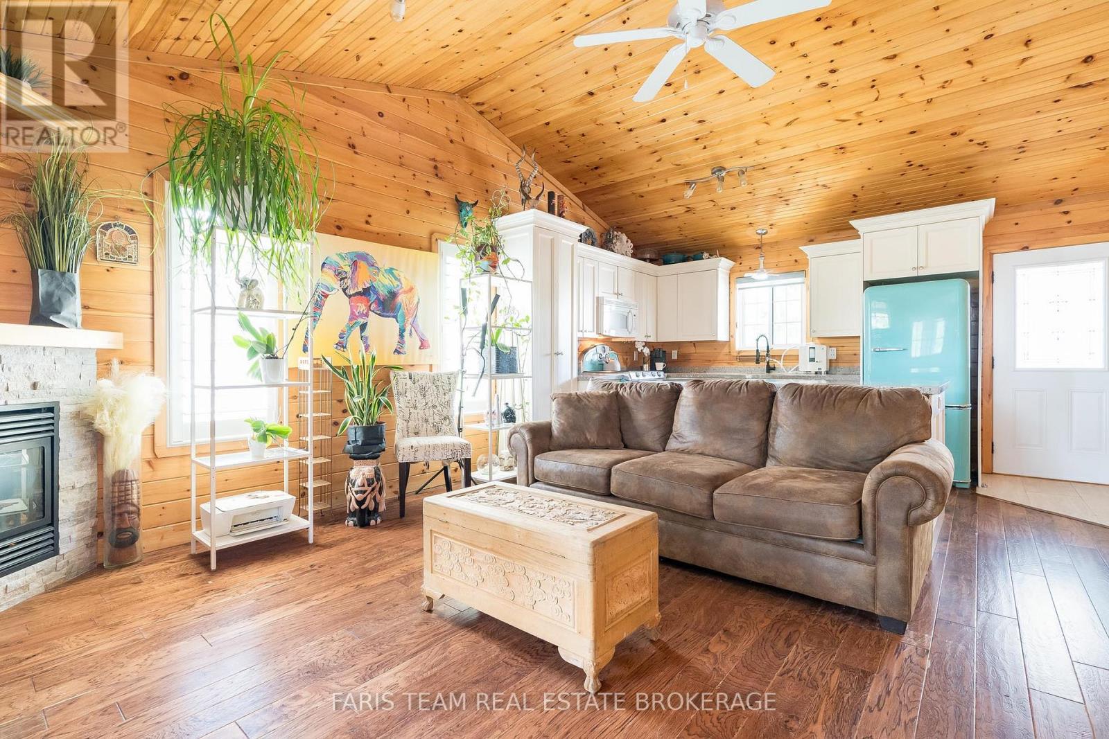 Photo 11 of 3 Awenda Avenue, Wasaga Beach ON
