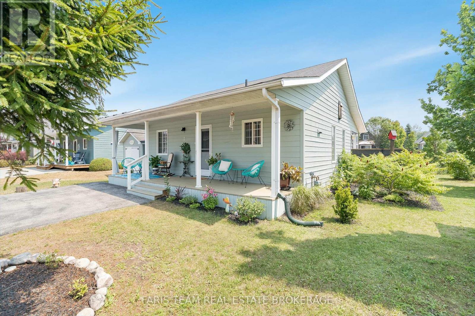 Photo 4 of 3 Awenda Avenue, Wasaga Beach ON