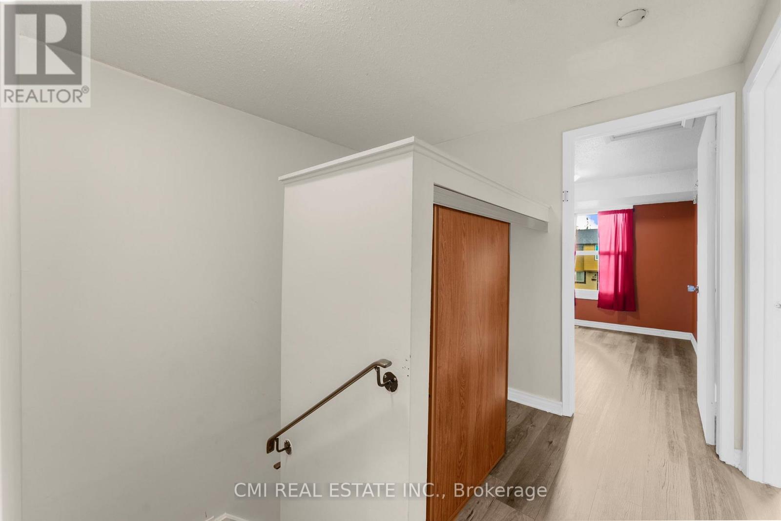 Photo 23 of 99 2570 Southvale Crescent, Ottawa ON