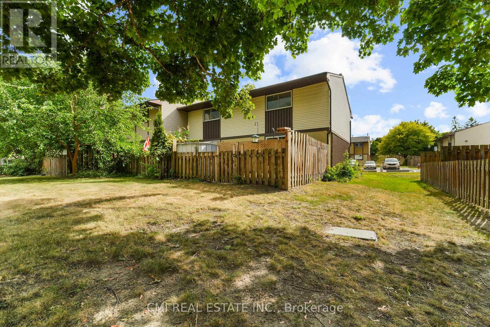 Photo 38 of 99 2570 Southvale Crescent, Ottawa ON