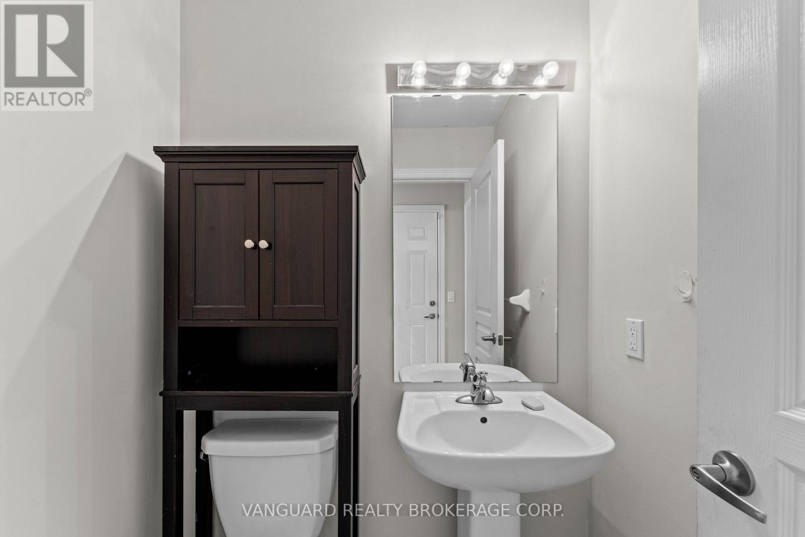 Photo 18 of 905 Cook Crescent, Shelburne ON