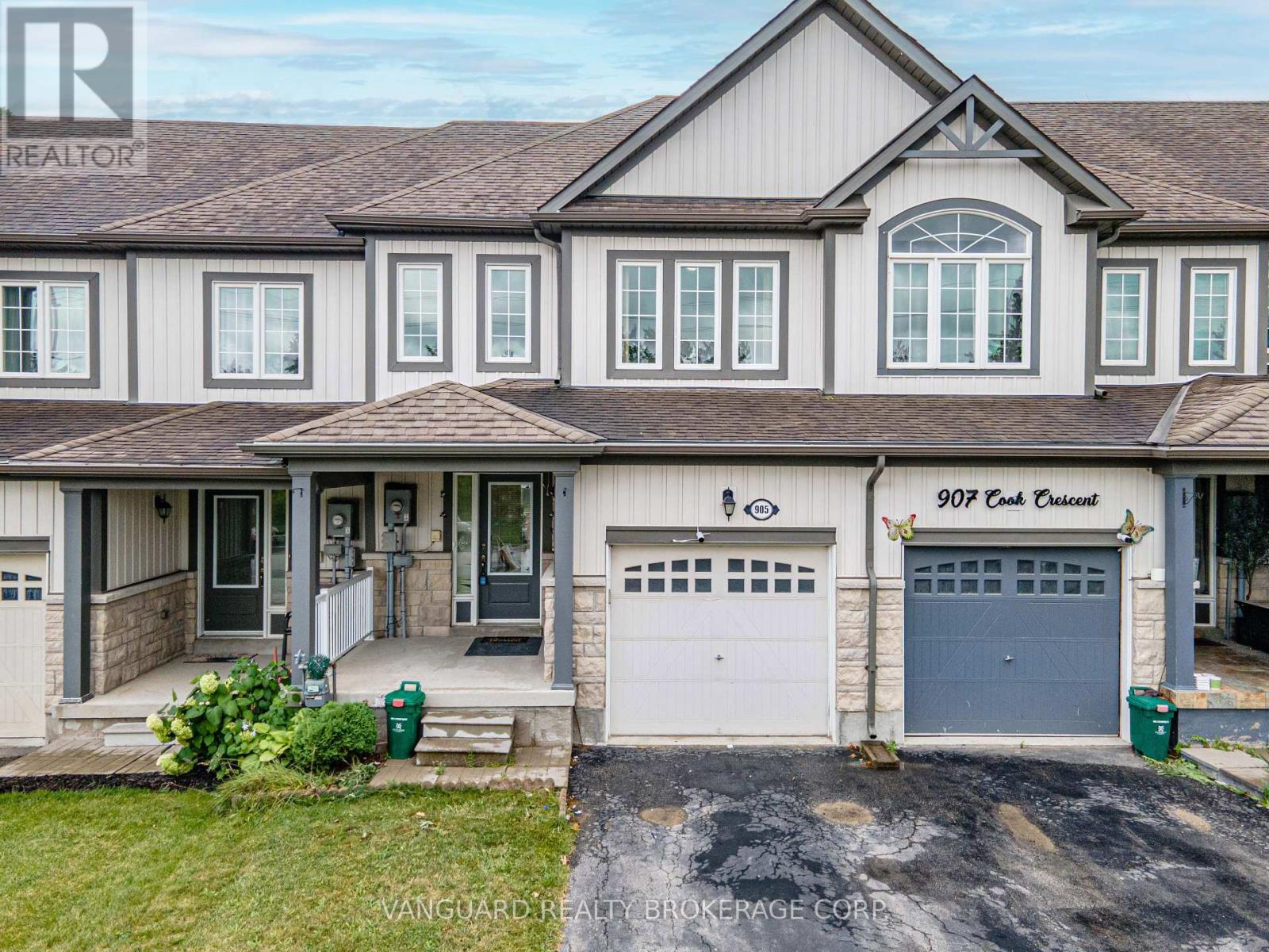 Photo 3 of 905 Cook Crescent, Shelburne ON