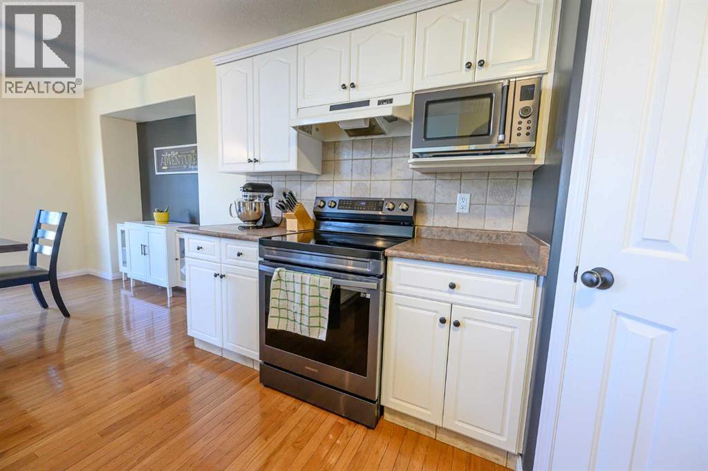 Photo 5 of 8906 124 Avenue, Grande Prairie AB