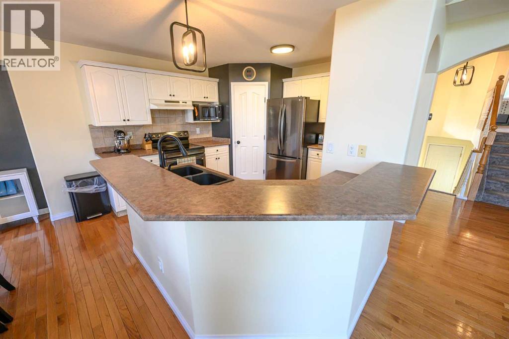 Photo 3 of 8906 124 Avenue, Grande Prairie AB
