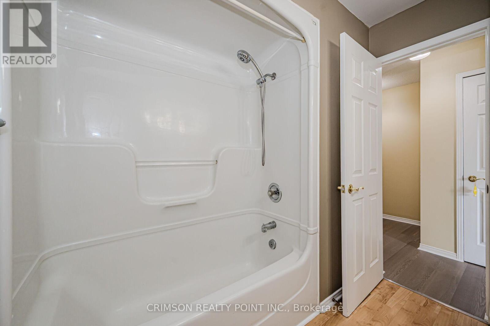 Photo 25 of 7 266 Limeridge Road E, Hamilton ON