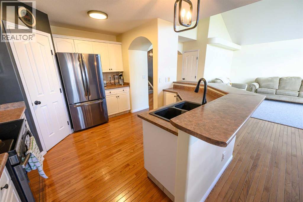 Photo 4 of 8906 124 Avenue, Grande Prairie AB