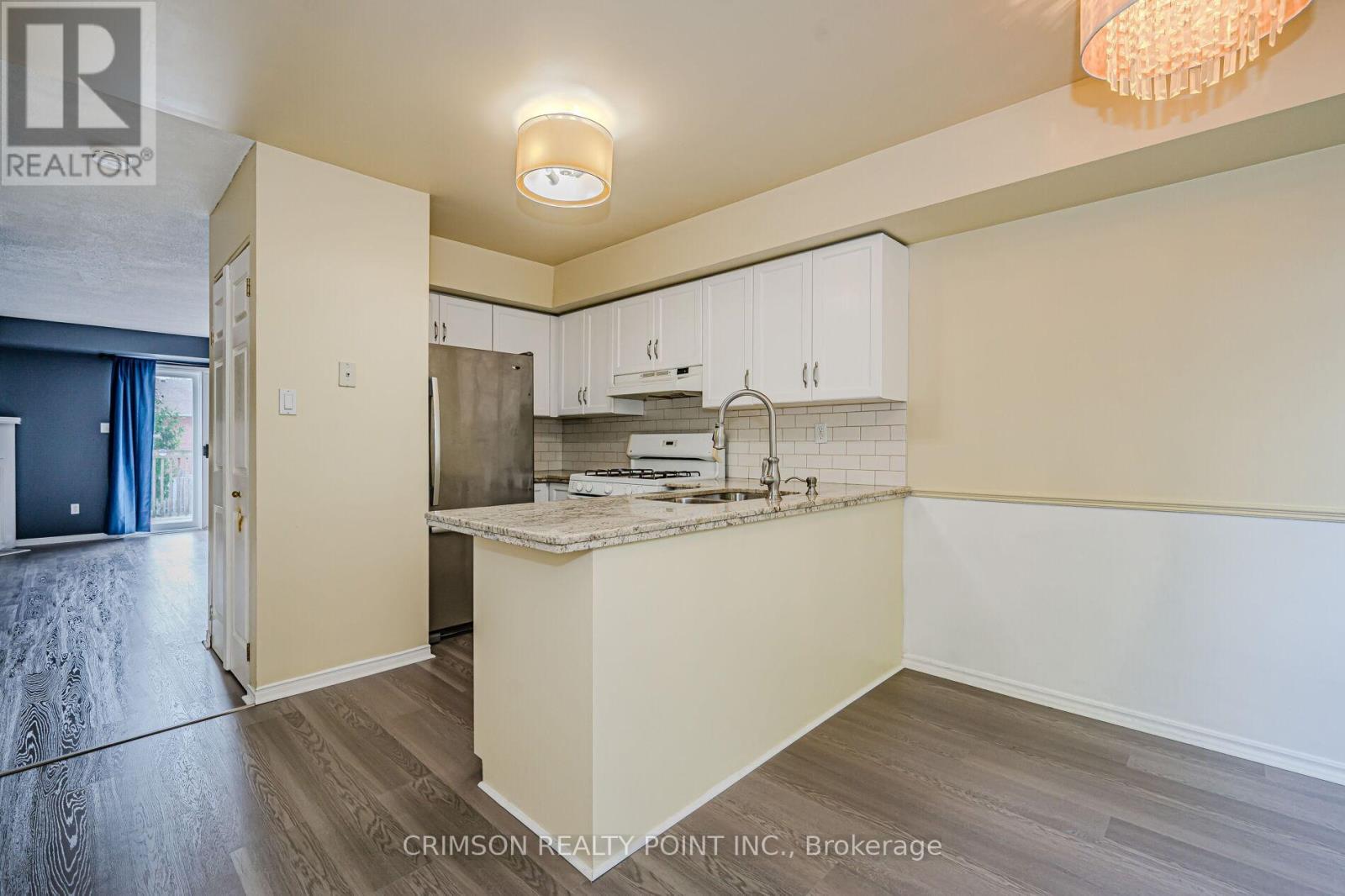 Photo 12 of 7 266 Limeridge Road E, Hamilton ON