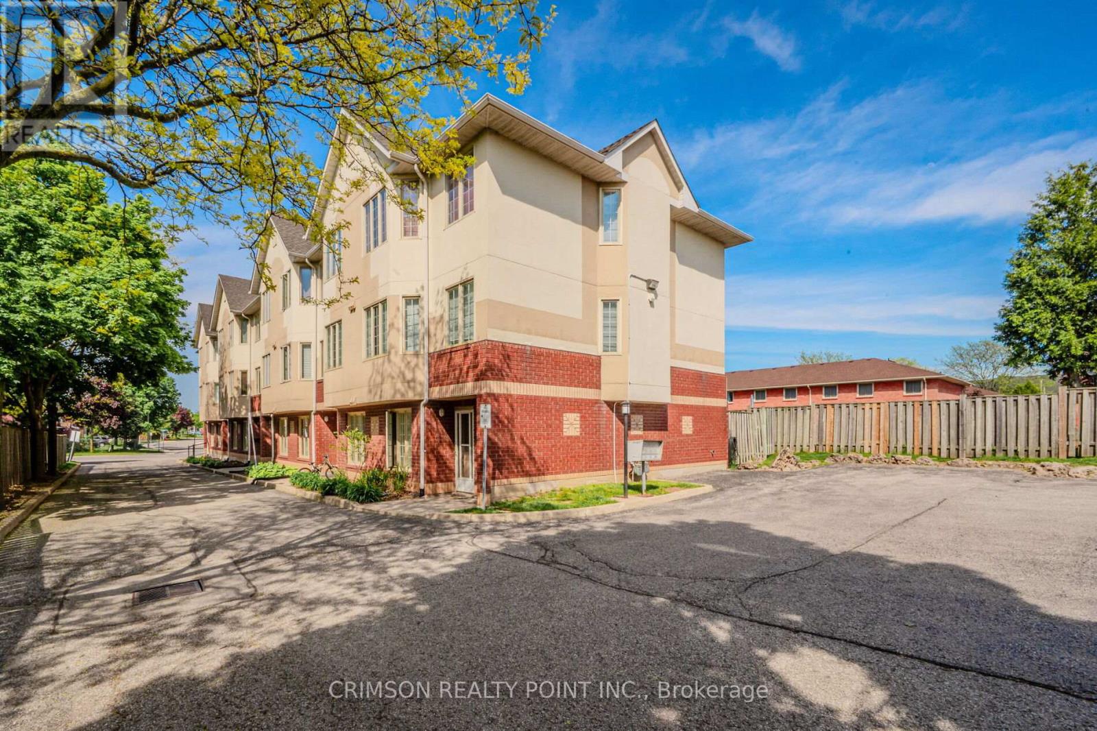 Photo 4 of 7 266 Limeridge Road E, Hamilton ON