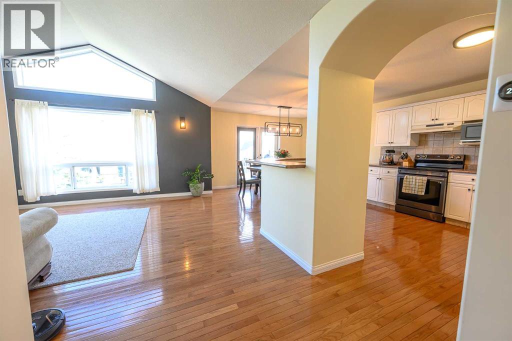 Photo 9 of 8906 124 Avenue, Grande Prairie AB