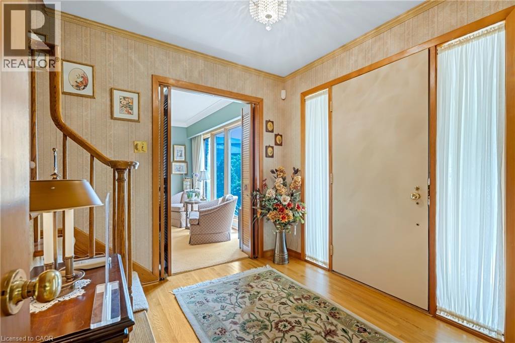 Photo 6 of 13 Leslie Drive, Stoney Creek ON