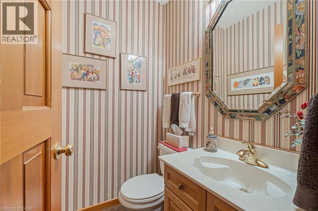 Photo 18 of 13 Leslie Drive, Stoney Creek ON