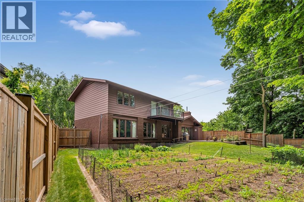 Photo 41 of 13 Leslie Drive, Stoney Creek ON