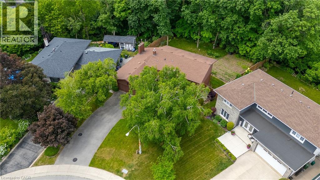 Photo 46 of 13 Leslie Drive, Stoney Creek ON