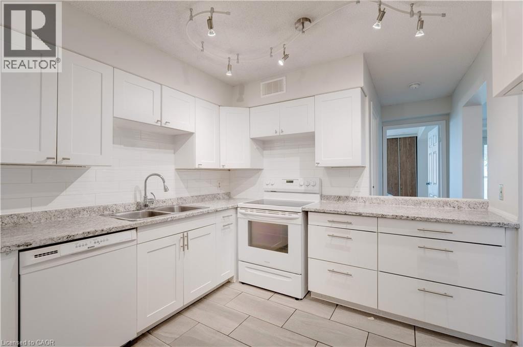 Photo 16 of 5280 Lakeshore Road Unit 205, Burlington ON