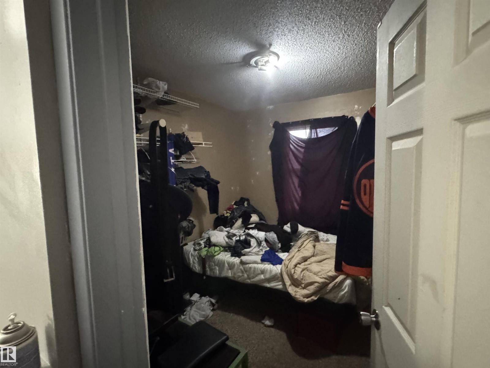 Photo 12 of 3322 116 A Av Nw, Edmonton AB