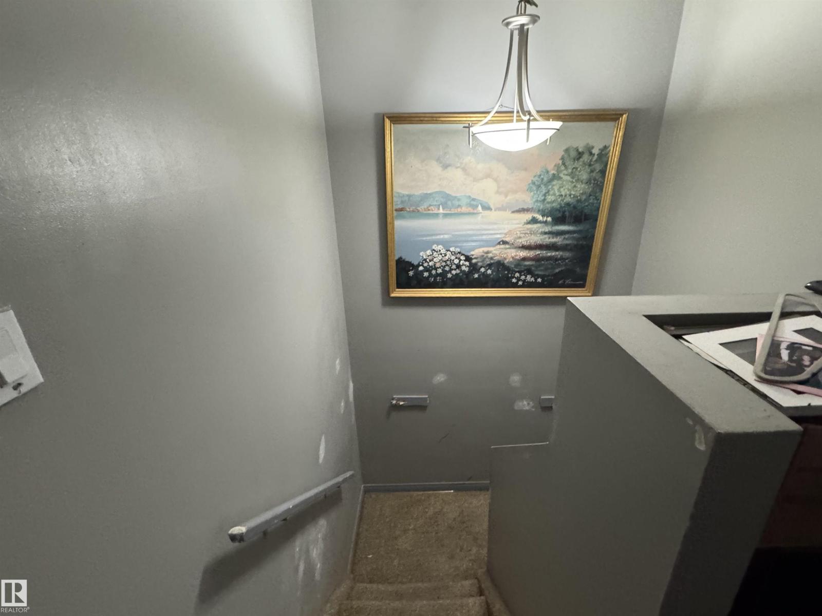 Photo 11 of 3322 116 A Av Nw, Edmonton AB