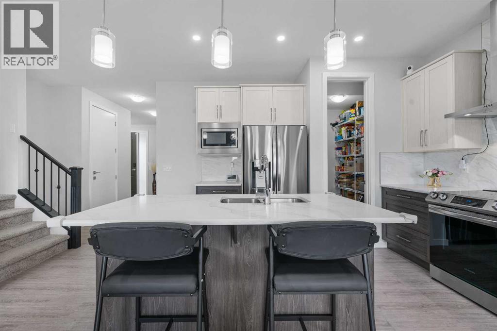 Photo 10 of 205 Legacy Reach Crescent Se, Calgary AB