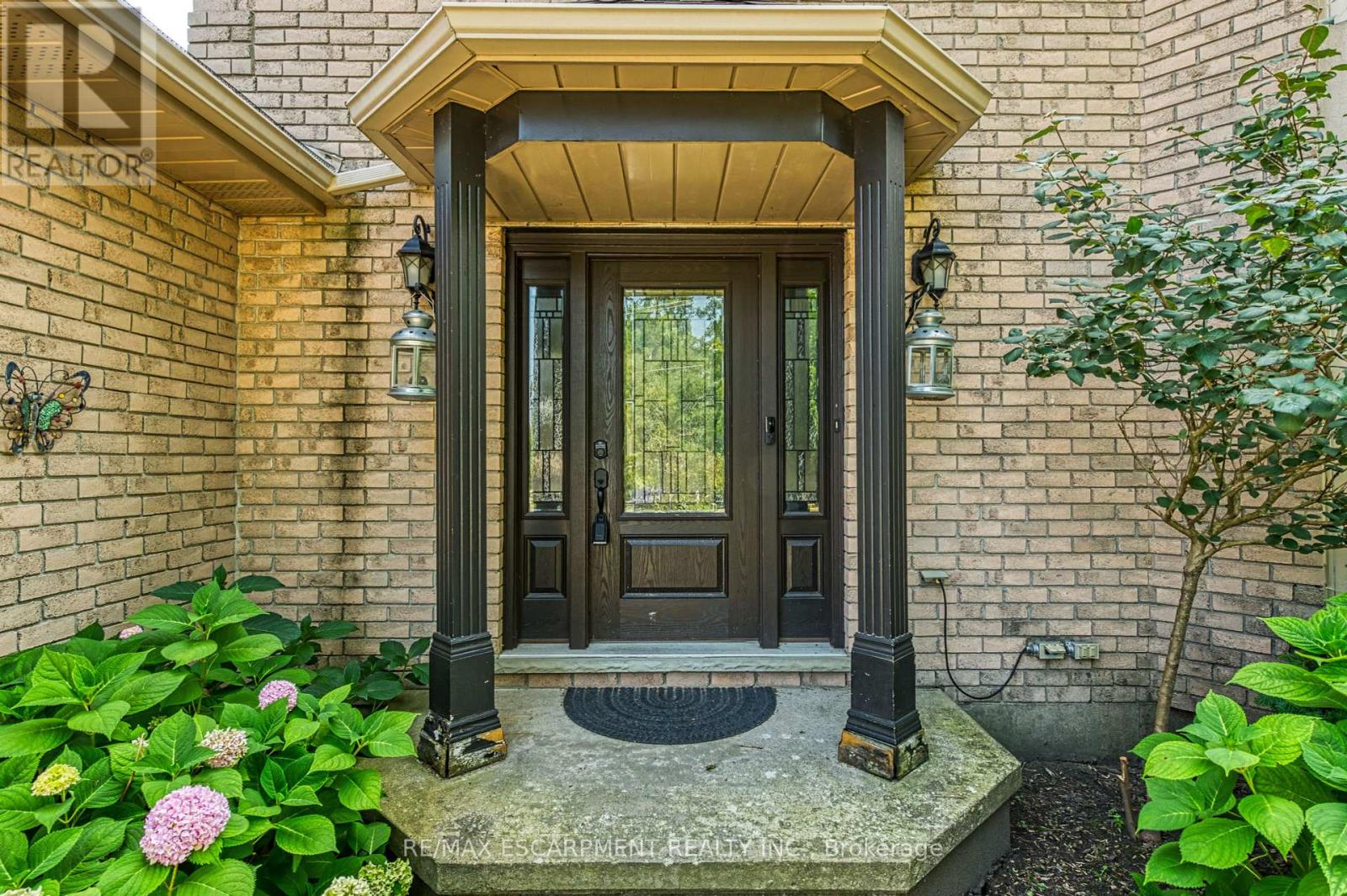 Photo 3 of 259 Haddington Street, Haldimand ON