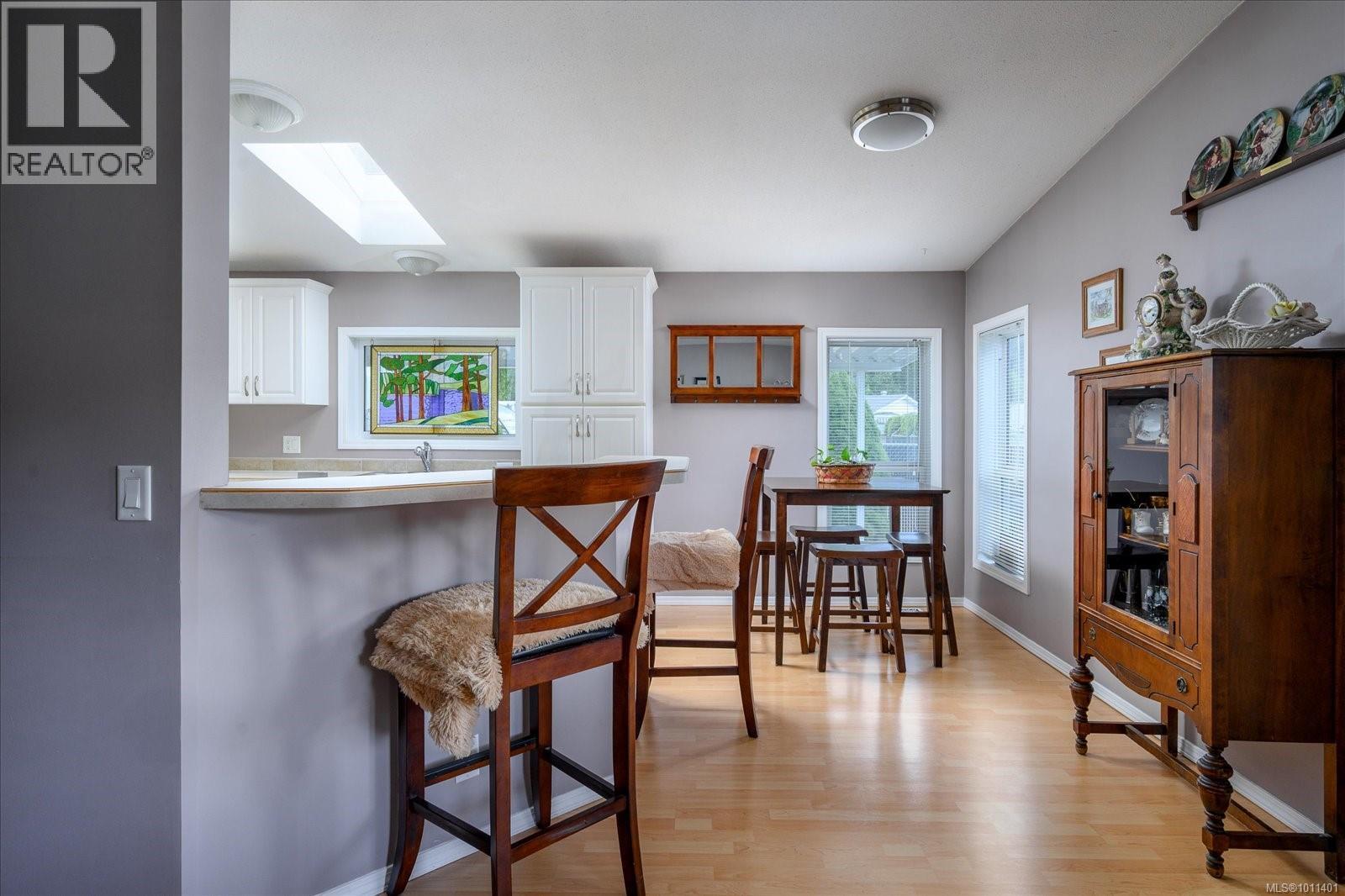 Photo 6 of 1848 Valley Oak Dr, Nanaimo BC