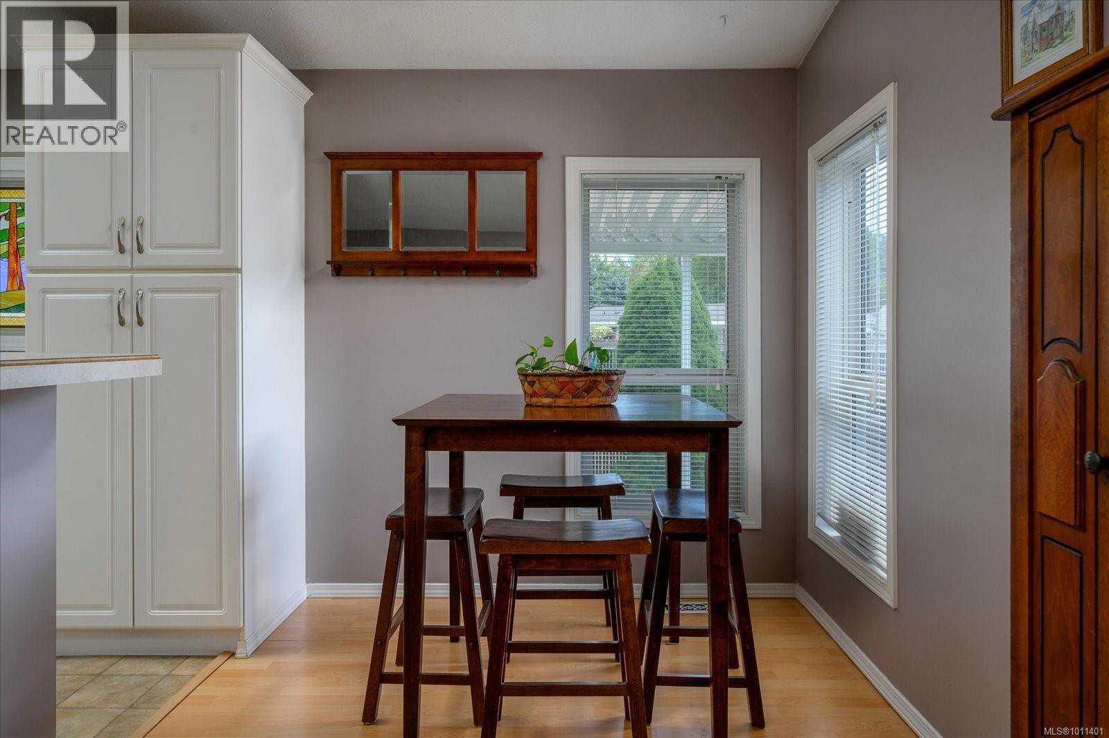 Photo 7 of 1848 Valley Oak Dr, Nanaimo BC
