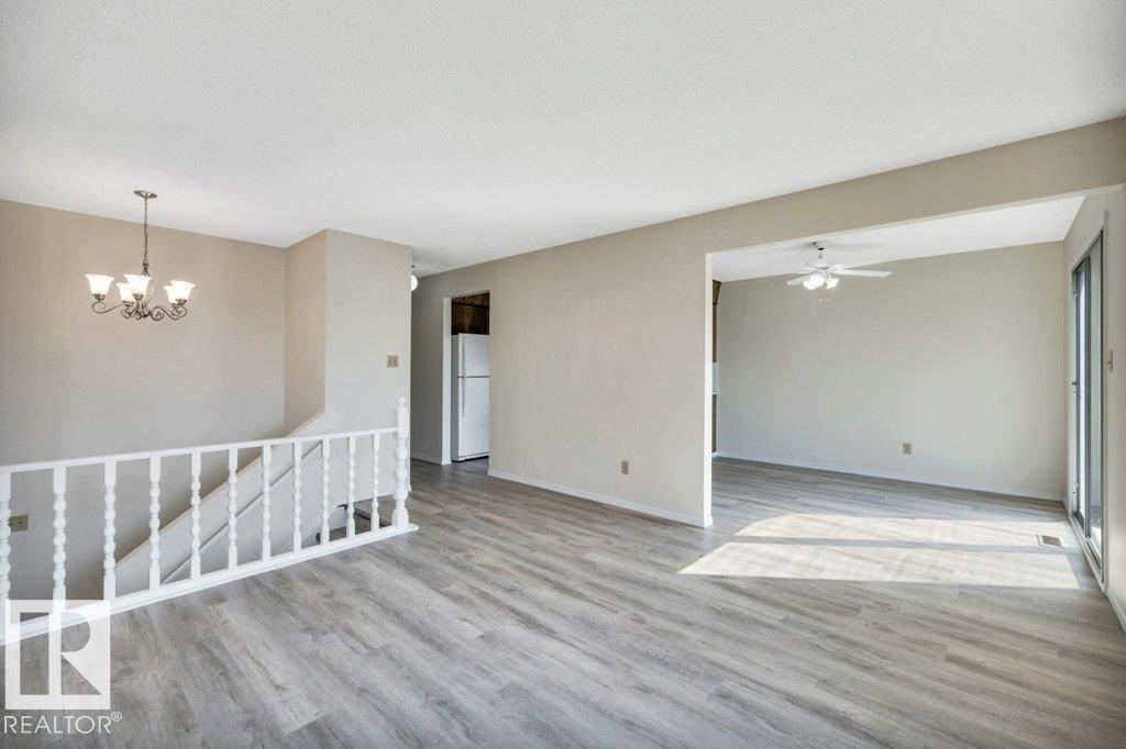 Photo 11 of 2131 79 St Nw Nw, Edmonton AB