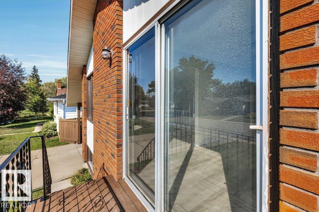 Photo 16 of 2131 79 St Nw Nw, Edmonton AB