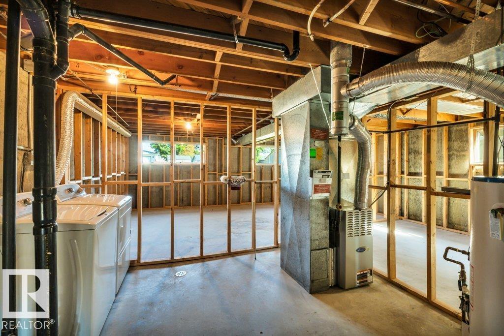Photo 32 of 2131 79 St Nw Nw, Edmonton AB