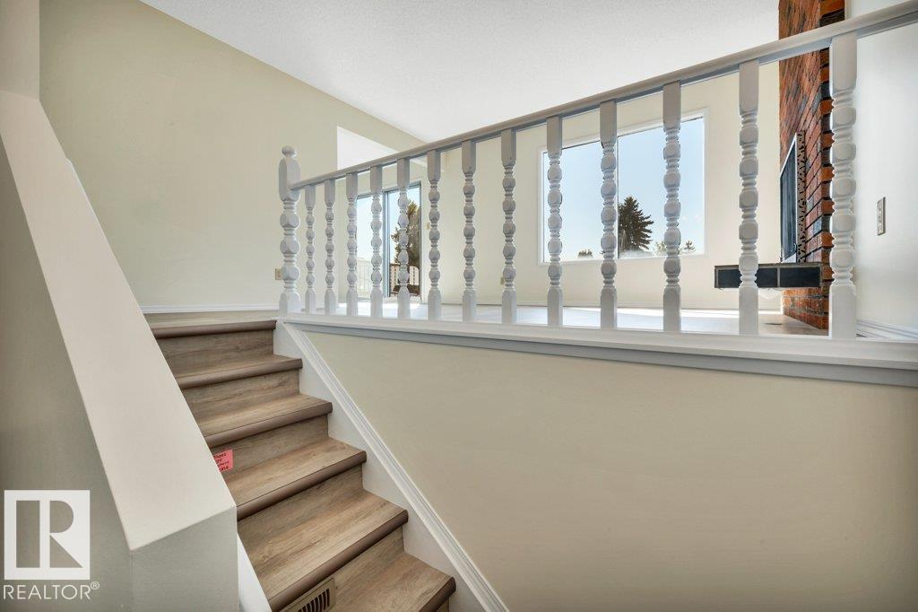 Photo 6 of 2131 79 St Nw Nw, Edmonton AB