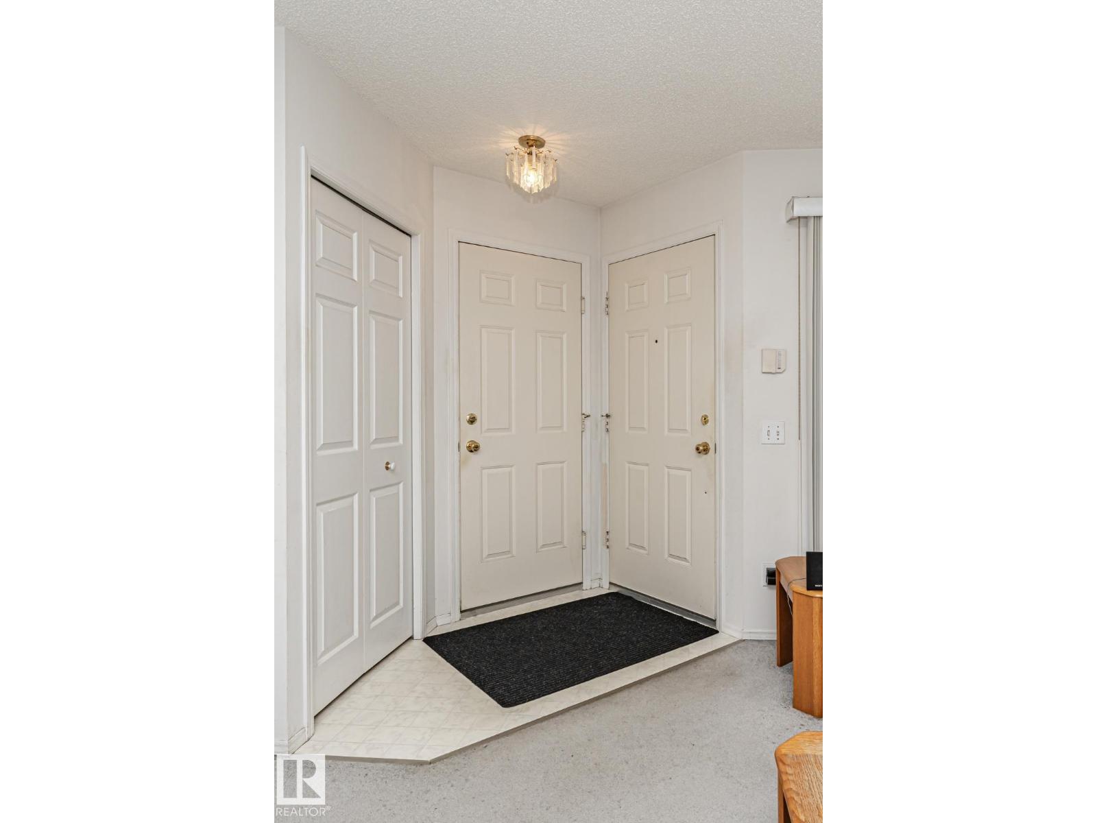 Photo 3 of 15019 128 St Nw, Edmonton AB