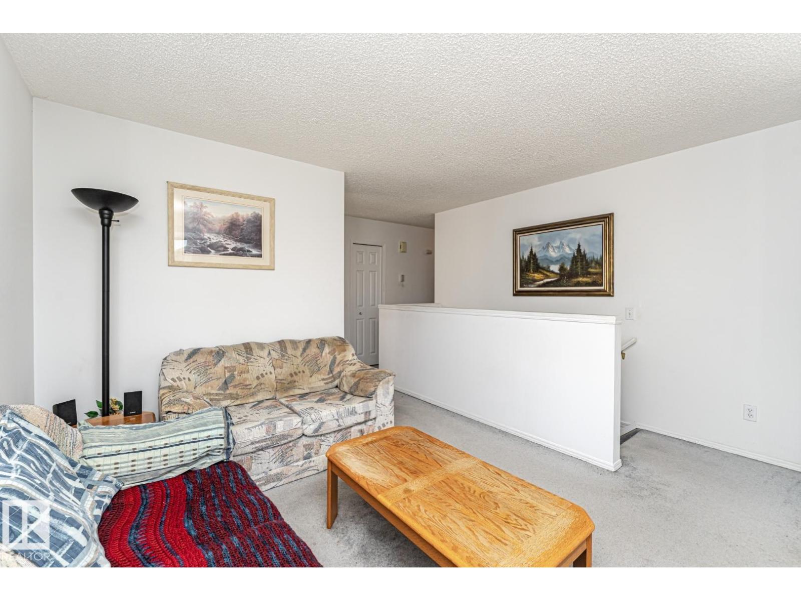 Photo 6 of 15019 128 St Nw, Edmonton AB
