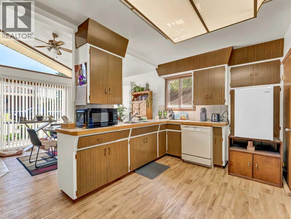 Photo 19 of 1702 15 Avenue Se, Medicine Hat AB