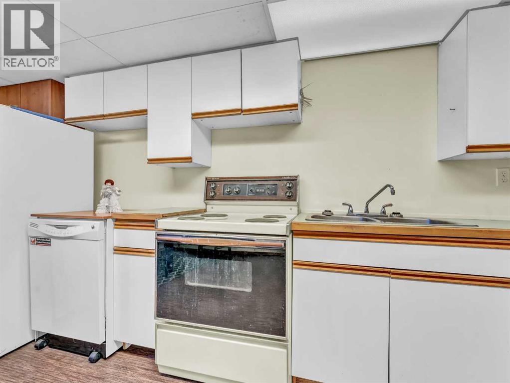 Photo 34 of 1702 15 Avenue Se, Medicine Hat AB