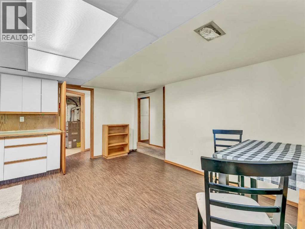 Photo 33 of 1702 15 Avenue Se, Medicine Hat AB