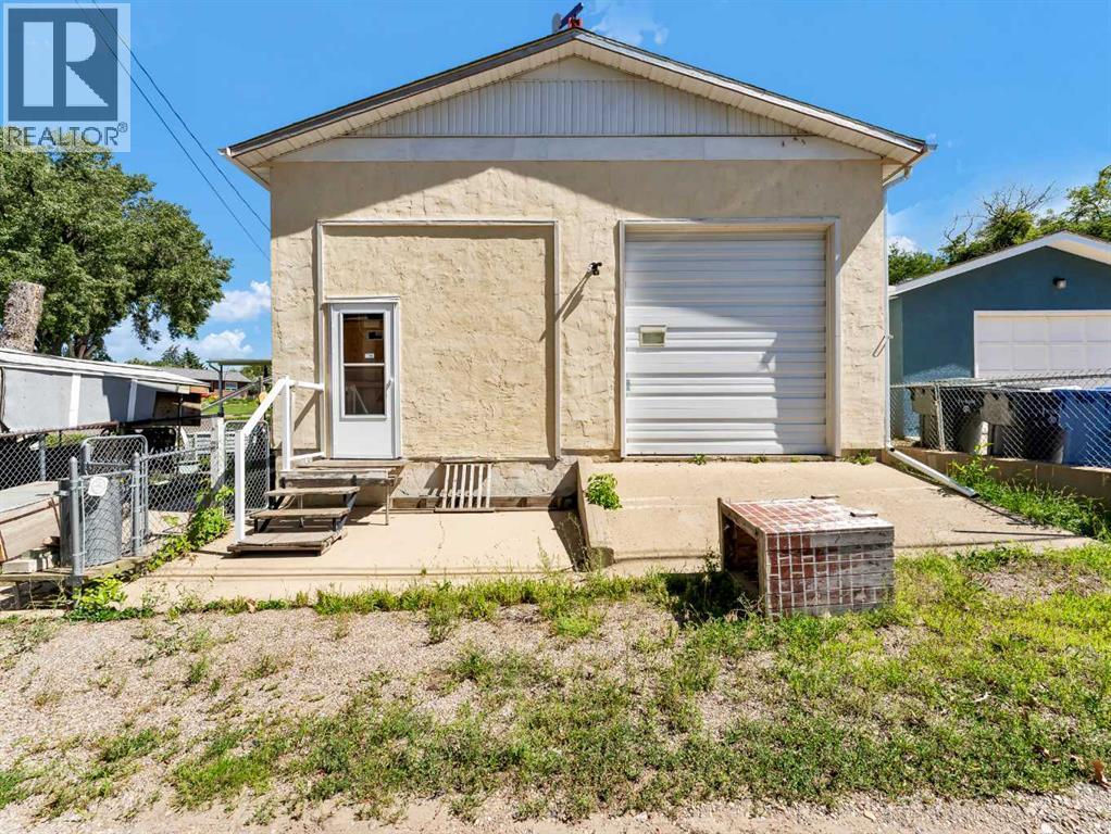 Photo 44 of 1702 15 Avenue Se, Medicine Hat AB