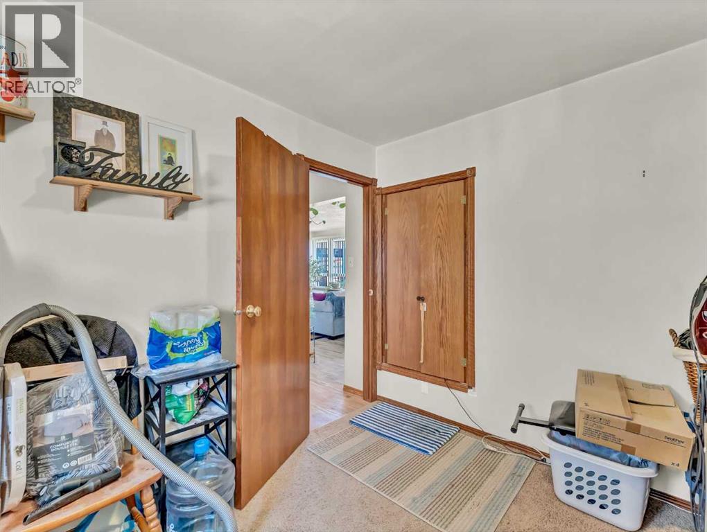 Photo 25 of 1702 15 Avenue Se, Medicine Hat AB