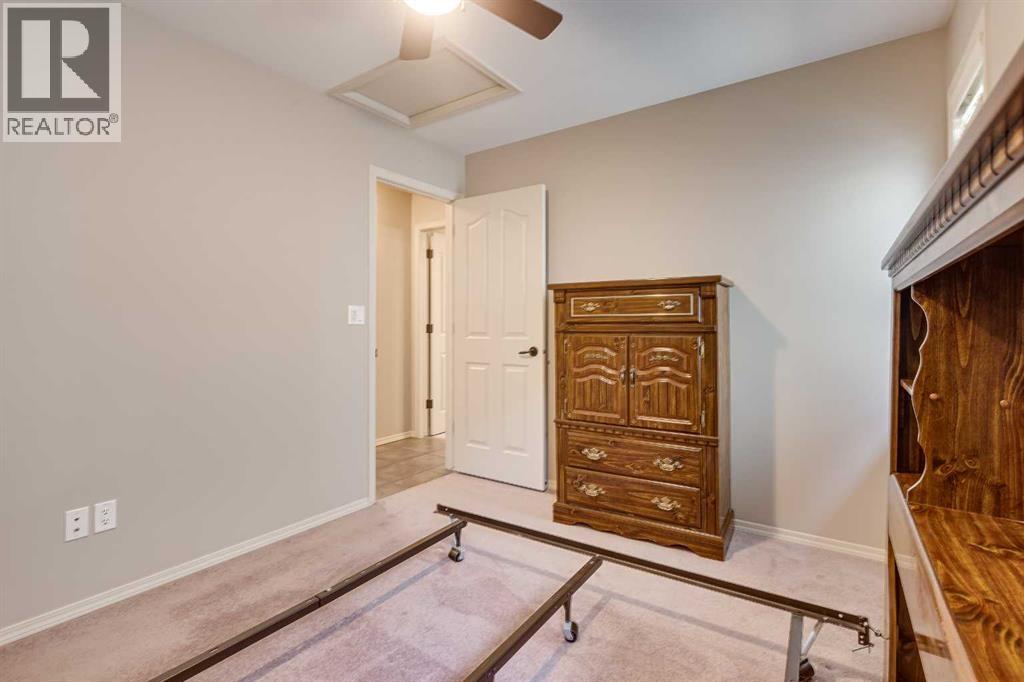 Photo 23 of 56 Illingworth Close, Red Deer AB